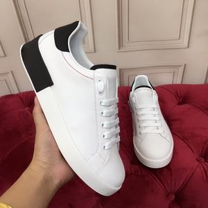 Zapatillas Blancas de Marca de Diseño de Lujo para Hombre, Zapatos para Caminar Ligeros, Antideslizantes, Cómodos y Versátiles para Mujer - Product Image 1