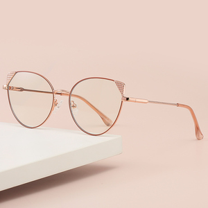 Cateye-gafas antirreflectantes <span class=keywords><strong>para</strong></span> <span class=keywords><strong>mujer</strong></span>, <span class=keywords><strong>lentes</strong></span> <span class=keywords><strong>de</strong></span> Metal <span class=keywords><strong>de</strong></span> alta calidad con bloqueo <span class=keywords><strong>de</strong></span> luz azul, <span class=keywords><strong>2022</strong></span> - Product Image 3