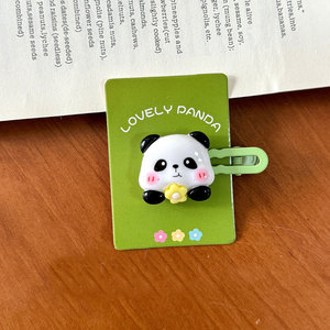 Pince à cheveux Panda de dessin animé pour filles pince latérale de haute beauté avec décoration de coeur emballage personnalisé en carton accessoire de cheveux de mode - Product Image 4