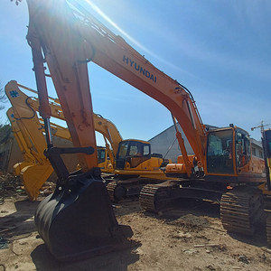 Excavatrice sur chenilles Hyundai Robex 305LC-9T d'occasion, modèle 2023, poids opérationnel de 30,2 tonnes, capacité de la benne de 1,38 m³, hydraulique Kawasaki - Product Image 1