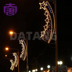 Luces LED Decorativas de Navidad para Exteriores, Montadas en Poste, con Clasificación IP65, Color Personalizable, Fácil Instalación - Product Image 3