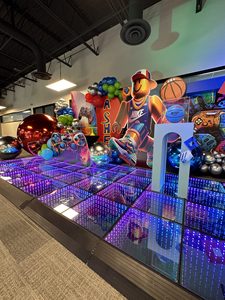 <span class=keywords><strong>Azulejos</strong></span> de pista de baile LED interactivos inalámbricos Club nocturno Video iluminado Acrílico IP65 DMX512 Control Hotel Focos <span class=keywords><strong>Alquiler</strong></span> - Product Image 3