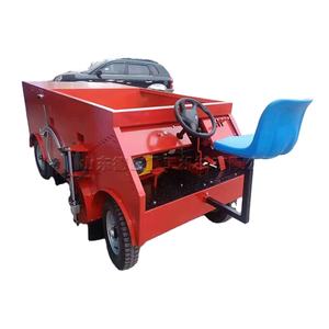 Máquina de lijado de césped accionado por asiento, lijadora de campo de fútbol autopropulsada, máquina de césped - Product Image 1