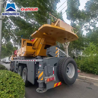 Équipement de levage hydraulique d'occasion lourd de 100 tonnes, grues mobiles sur camion d'occasion STC1000C5-8 pour usage industriel