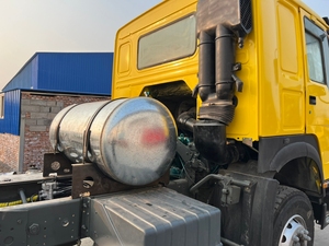 รถบรรทุกหัวลากมือสอง Sinotruk Euro2 ดีเซล 6x4 พวงมาลัยซ้าย HOWO 10 ล้อ รับน้ำหนัก 21-30 ตัน 371 แรงม้า กล้องมองหลัง 360 องศา - Product Image 6