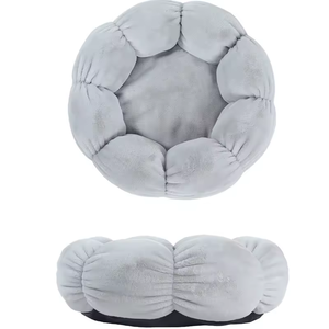 Cama de Lujo para Perros de Diseño, Acogedora Cama de Piel Sintética para Gatos con Forma de Cueva y Elemento Calefactor de Flores, Camas para Mascotas al por Mayor para Todas las Estaciones - Product Image 5