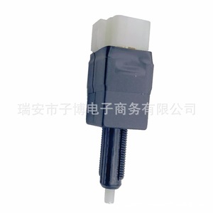 Gac Hino Brake <b>Light</b> <b>Switch</b> 84340-E0020B2 For 700P Heavy Truck Replacement Part - Product Image 4
