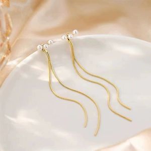 Pendientes de borla de perlas de dos piezas para mujer. Estilo mayorista. Las borlas largas hacen que la cara sea más delgada Pendientes N205220 - Product Image 3