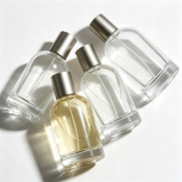 Flacon de parfum vide en verre épais de 50 ml avec base robuste et capuchon métallique, atomiseur pulvérisateur, logo personnalisé pour marque, parfum, cosmétique, vente en gros
