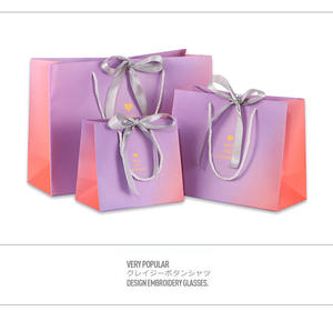 Sac cadeau en papier imprimé numérique dégradé violet de luxe, best-seller, avec poignée en ruban pour les magasins de vêtements et de chaussures - Product Image 2