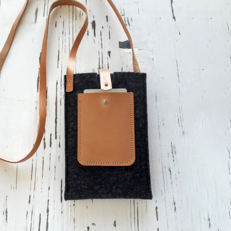 Smartphone Crossbody Bag Durable Hands Free Phone Bag Deluxe Felt Leather Eco-friendly Handmade Phone Case