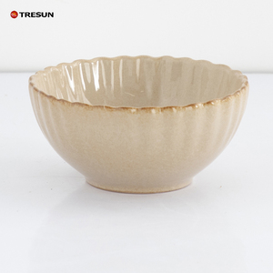 Juego de platos de cena con diseño de forma festoneada blanca Europea Placa de carga de gres retro para eventos de boda - Product Image 3