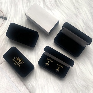 Mancuerna de logotipo personalizado para hombre, caja de almacenamiento de terciopelo, color negro, rojo y azul, venta al por mayor - Product Image 6