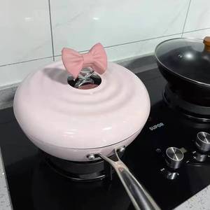 Vintage-Style Farfalloni-Shaped Silicone Heat Resistant Non-Slip <b>Pot</b> <b>Holders</b> Funny Kitchen Gadgets Grilling Cleaning Dotted - Product Image 3