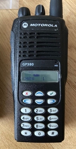 Máy bộ đàm cầm tay GP380 nguyên bản UHF VHF, bàn phím đầy đủ, dành cho nghiệp dư, hai chiều, kỹ thuật số, di động, công suất 5W - Product Image 3