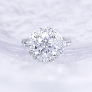 Anillo de diamantes redondos de oro blanco de 18 quilates Messi Jewelry MSR-1443 para mujer - Product Image 1