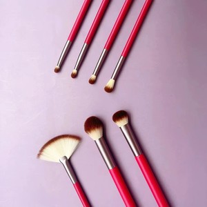 YRX, 7 Uds., juego de brochas de maquillaje para artista de maquillaje, brocha pequeña de pelo sintético para maquillaje facial, brocha de maquillaje roja con logotipo personalizado de lujo - Product Image 5
