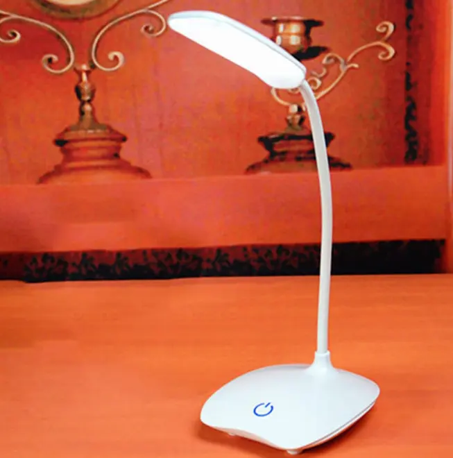 Luce di lettura a led con morsetto a clip usb ricaricabile di vendita calda