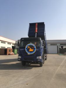 High-Demand Howo 375 Tractor Truck Boasting 375HP Reliable <b>Power</b> Output Matched with a Durable <b>Transmission</b> System - Product Image 5