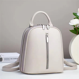 Mochila Minimalista Moderna para Mujer, Ligera, Impermeable y Espaciosa para la Universidad, el Trabajo o Salidas de Fin de Semana - Product Image 1