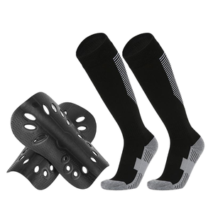 Calcetines Deportivos Unisex Coloridos y Elegantes para Correr, Fútbol y Entrenamiento, Calcetines de Fútbol Hasta la Rodilla, Juego de 2 Pares, <span class=keywords><strong>Espinilleras</strong></span> y Calcetines de Fútbol - Product Image 1