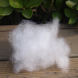 Fibre de polyester siliconée recyclée 15D 32mm, matériau de rembourrage, <span class=keywords><strong>coton</strong></span> PP moelleux à haute résilience pour oreiller et jouet - Product Image 1