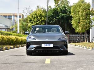 2025 Chnagan Shenlan Deeple L07 230km Max Pro Extended Range Hybrid New Energy Vehicle Sedan Hatchback à vendre - Product Image 2