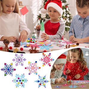 <span class=keywords><strong>Kit</strong></span> d'activités créatives flocons de neige DIY très prisé pour enfants – Créez vos propres autocollants flocons de neige pour garçons et filles - Product Image 4