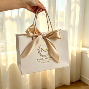 Borse Personalizzate con Logo per Shopping e Imballaggio, con Manici, per Negozi di Abbigliamento e Calzature, Ideali per Piccole Imprese - Product Image 4