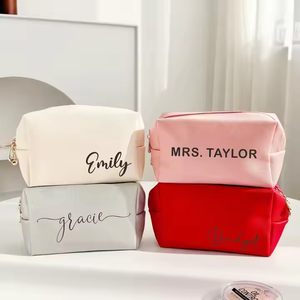 Cadeaux de demoiselle d'honneur avec logo personnalisé trousses de toilette de luxe trousse de maquillage pochette de voyage lavable en PU pochette à fermeture éclair sac à cosmétiques - Product Image 3