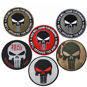 전술 모자와 배낭을위한 수 놓은 둥근 모양의 해골 머리 응징자 도덕적 패치 - Product Image 1