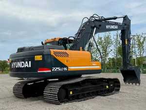 รถขุดไฮดรอลิก Hyundai รุ่น 225LC-9S จากเกาหลีใต้ พร้อมมอเตอร์ปั๊มเครื่องยนต์ - ประสิทธิภาพการทำงานสูง สภาพการทำงานเยี่ยม มีสินค้าในสต็อก - Product Image 2