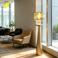 Lampadaire conique en tissu et métal, style moderne et luxueux, idéal pour hôtel, chambre d'hôtes, club, salon