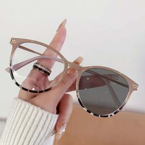 Gafas de Computadora de Metal Vintage para Hombre, Modelo 2026, Montura Redonda, con Bloqueo de Luz Azul y Lentes Fotocromáticas para Mujer - Product Image 1