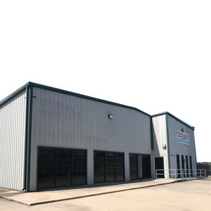 Kit de hangar de stockage moderne en structure légère préfabriquée en acier avec panneaux sandwich, garantie de plus de <span class=keywords><strong>5</strong></span> ans pour usage en entrepôt - Product Image 2