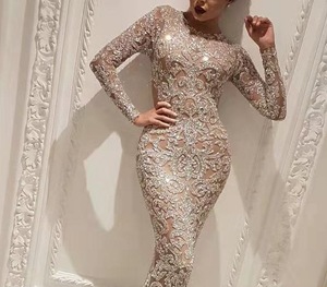 Nouvelle robe longue moulante sexy à manches longues estampillée à chaud pour femme, collection Printemps/Été 2024, idéale pour les soirées - Product Image 5
