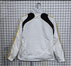 Gabardina Alemana Blanca Gruesa Bordada Vintage 2526 - Impermeable - Product Image 2