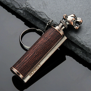 <span class=keywords><strong>Briquet</strong></span> Permanent Vintage Imperméable en Acier Inoxydable pour Camping Extérieur avec Porte-clés Allumettes de Survie - Product Image 4