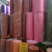 Tissu non tissé aiguilleté coloré respirant pour intérieurs automobiles et décoration intérieure