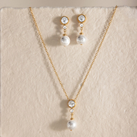 Boucles d'oreilles pendantes J&D Jewelry en acier inoxydable plaqué or 18 carats, étanches, avec zircone brillante et perle de verre, pour femme, cadeau élégant