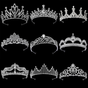 Couronnes de Princesse en Métal Argenté de Luxe avec Strass pour Femmes, Idéales pour Fêtes, Noël et Concours de Beauté - Vente en Gros - Product Image 5