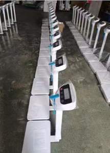 <span class=keywords><strong>Pèse</strong></span>-<span class=keywords><strong>personne</strong></span> pour la maison et la clinique, capacité 200 kg, écran LCD <span class=keywords><strong>rechargeable</strong></span> par <span class=keywords><strong>USB</strong></span> - Product Image 2