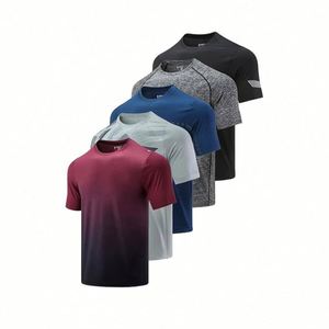T-shirt en polyester à séchage rapide pour homme, vêtements de sport légers et respirants pour la course à pied, l'entraînement et la salle de sport - Product Image 1