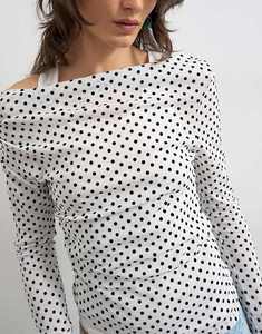 T-shirt Femme Manches Longues en Coton Doux à Col Bateau Imprimé Pois Noirs et Blancs Coupe Ajustée – Vente en Gros Promotionnelle - Product Image 3