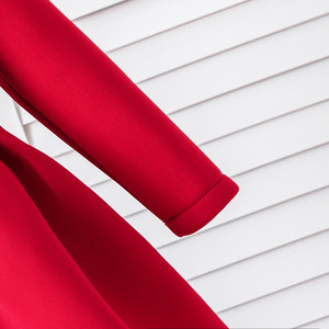 ชุดเดรสเด็ก สีแดง แขนยาว เปิดไหล่ ความยาวระดับเข่า ชุดเดรสสำหรับงานปาร์ตี้ หมวกผูกโบว์ แขนยาว กระโปรงเด็กผู้หญิงทรงเจ้าหญิงจับจีบ - Product Image 5