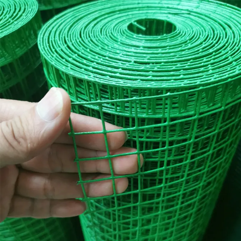 Cina Curvo 2x2 zincato saldato maglia di filo per pannello di recinzione/zincato wire mesh rolls/metal mesh schermo