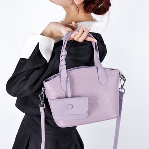 Bolso de mano de cuero de vaca para mujer con forro de poliéster de textura transparente y correa para el hombro Bolsos de mano estilo Hobo - Product Image 6