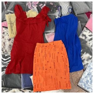 <span class=keywords><strong>Venta</strong></span> caliente De fábrica, <span class=keywords><strong>venta</strong></span> al por mayor, camiseta, pantalones, vestido de Sol para Mujer, <span class=keywords><strong>Ropa</strong></span> <span class=keywords><strong>usada</strong></span>, <span class=keywords><strong>Ropa</strong></span> informal De Mujer, <span class=keywords><strong>compra</strong></span> a granel, <span class=keywords><strong>Ropa</strong></span> de Mujer bonita - Product Image 3