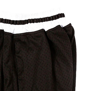 Shorts en maille noire classiques avec bandes latérales blanches, taille élastique, logo d'équipe personnalisé, shorts décontractés grande taille - Product Image 3