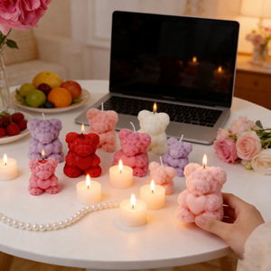 Bougie parfumée en cire de soja en forme d'ours en peluche avec cœur en relief 3D, motif floral, la meilleure bougie décorative pour la maison - Product Image 2